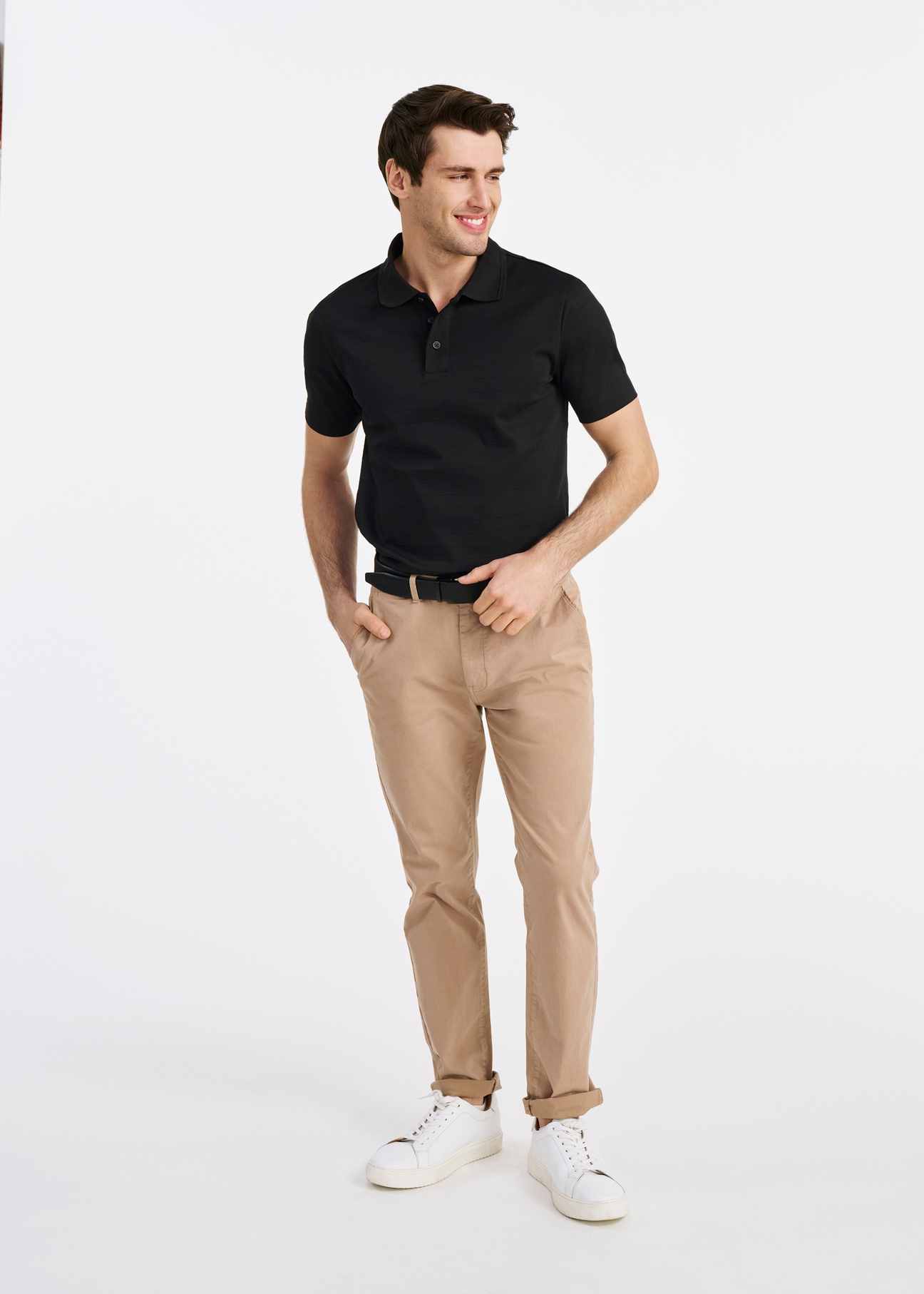Bawełniana czarna koszulka polo POLMT-0076-99(W25)-02