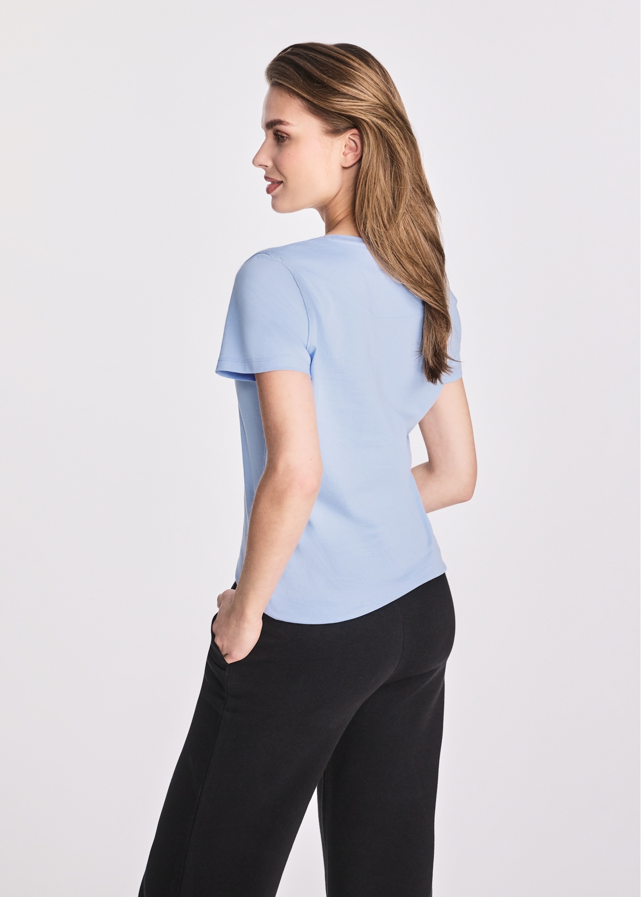Błękitny t-shirt damski z logo TSHDT-0133-60(W25)-03