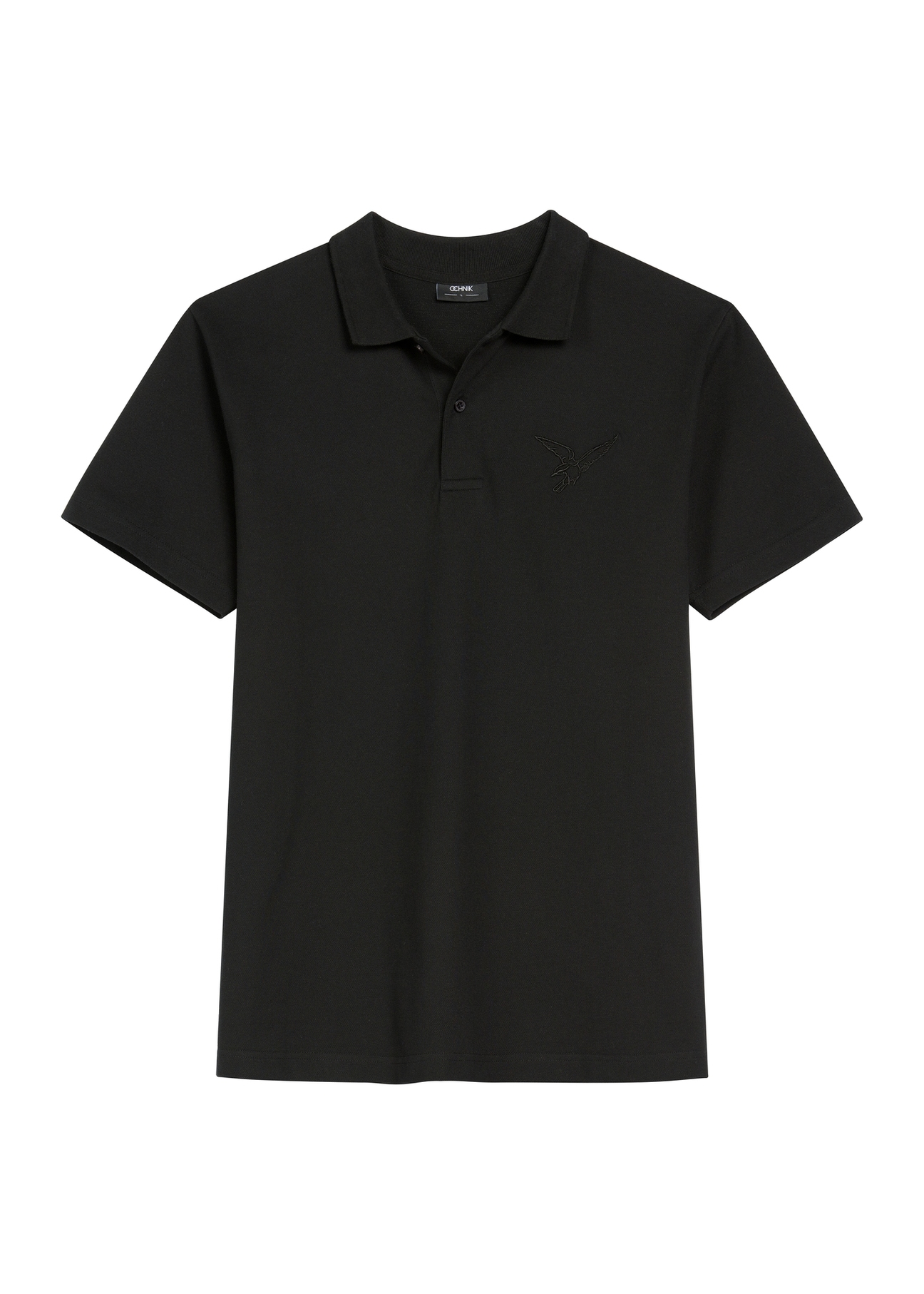 Czarna koszulka polo męska POLMT-0084-99(W26), widok produktu z przodu na białym tle.