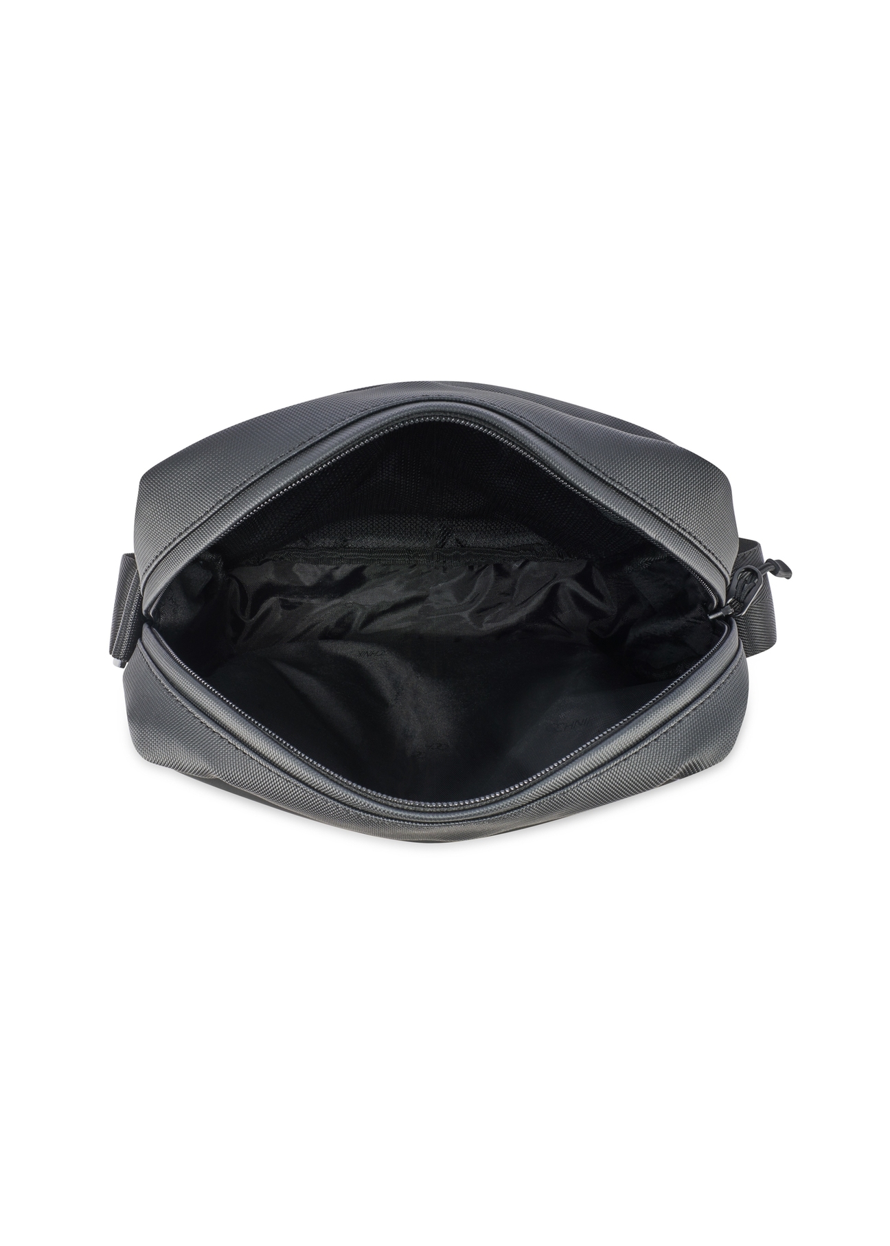 Czarna torba męska crossbody TORMN-0395-9J(W26) - widok produktu z góry, na białym tle. 