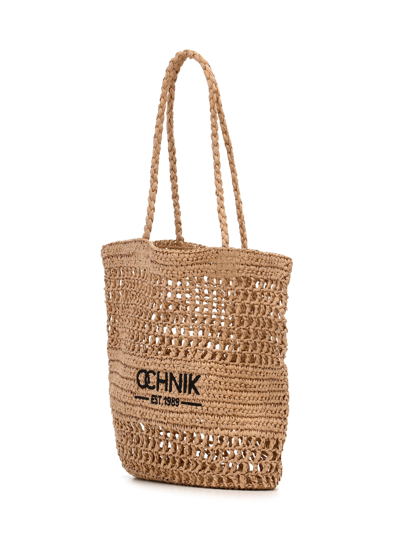Słomkowa beżowa torebka shopper damska TOREC-0924-1E(W26), widok produktu skosem na białym tle.
