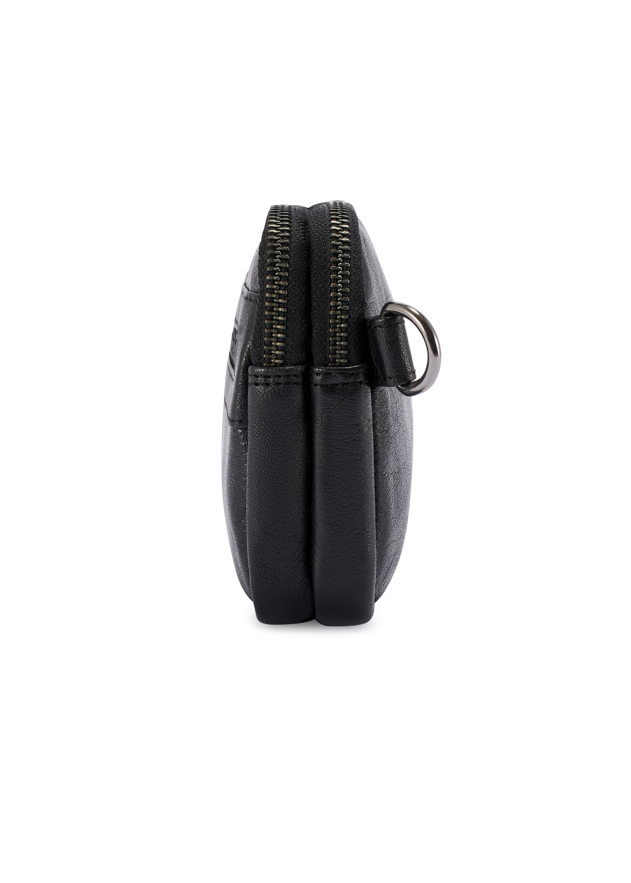 Mała czarna skórzana torba męska TORMS-0492-99(W26), widok produktu od boku na białym tle.