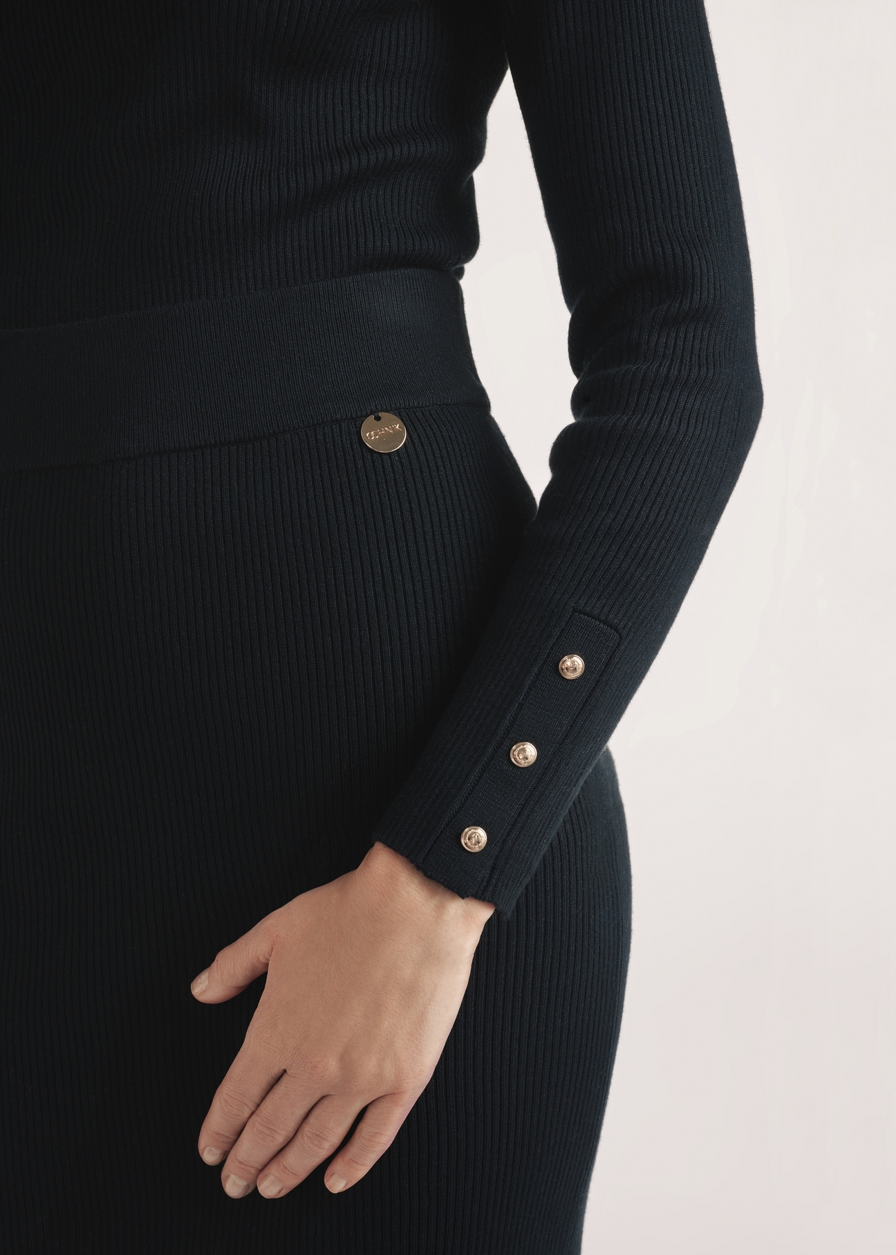 Czarna spódnica damska midi SPCDT-0094-99(Z25)