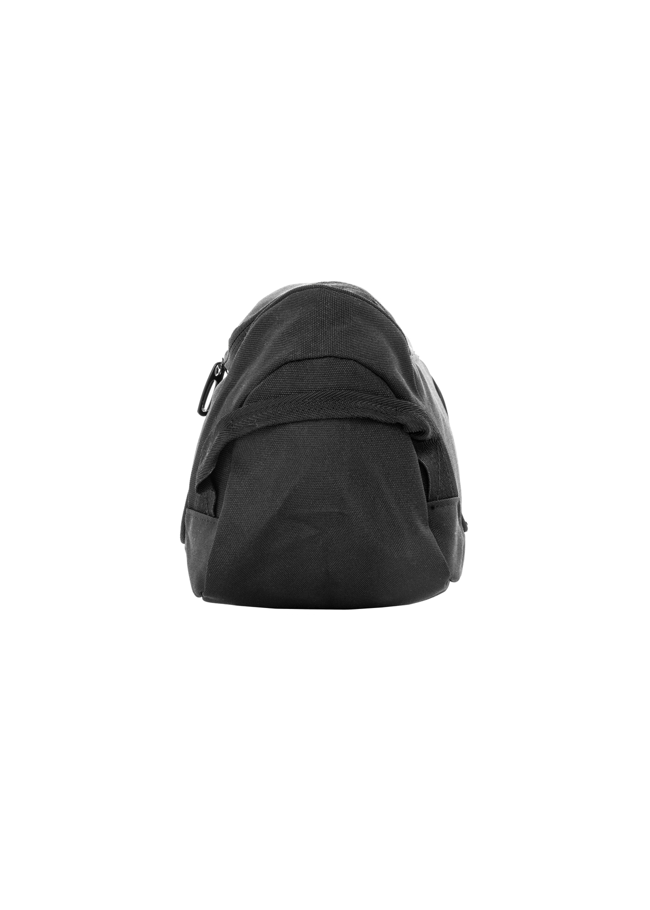 Czarna kosmetyczka AW-018-0003-99(W26), widok produktu z boku na białym tle.