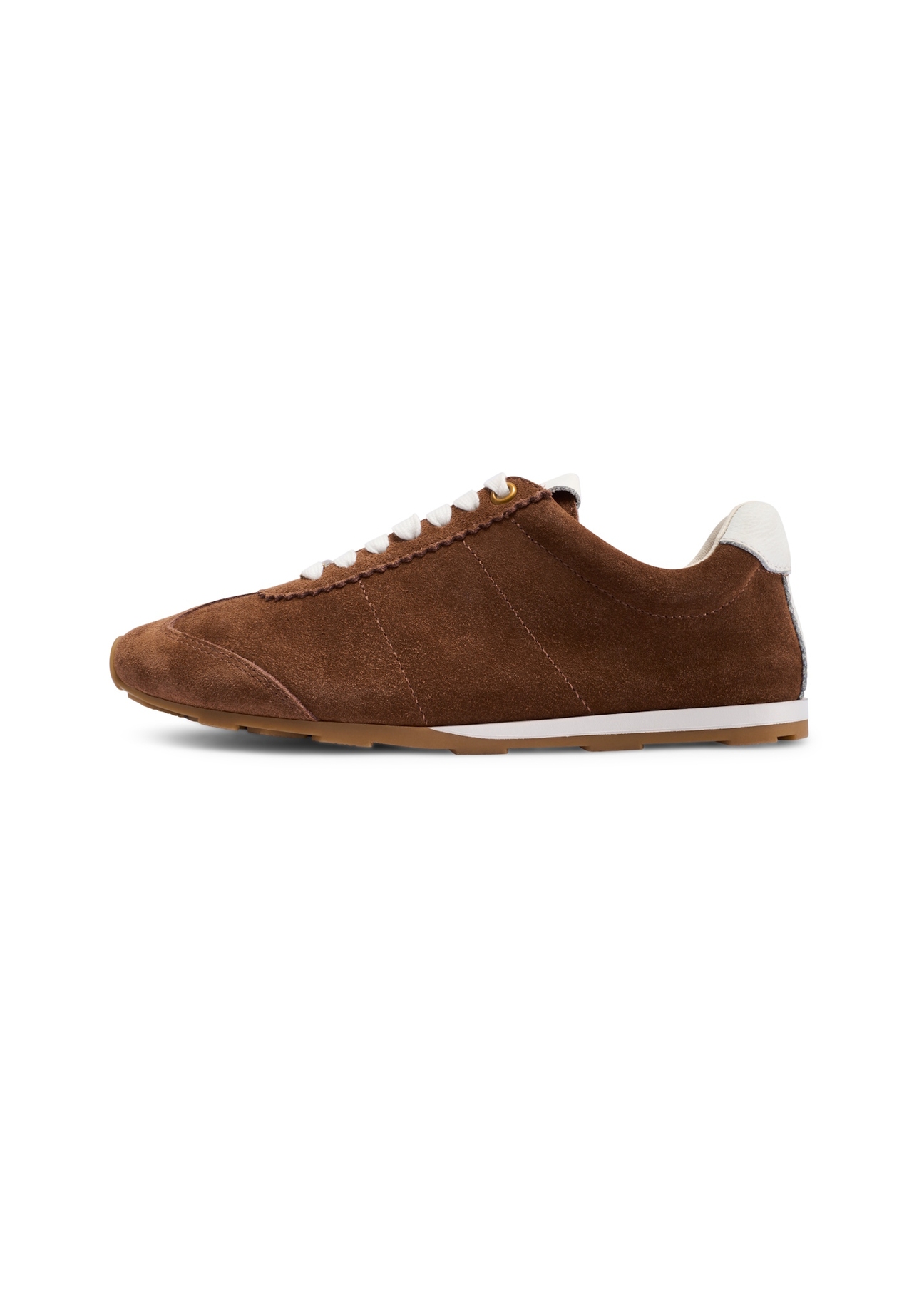 Zamszowe buty damskie w kolorze camelu BUTYD-1276-1D(W26), widok produktu z boku na białym tle.