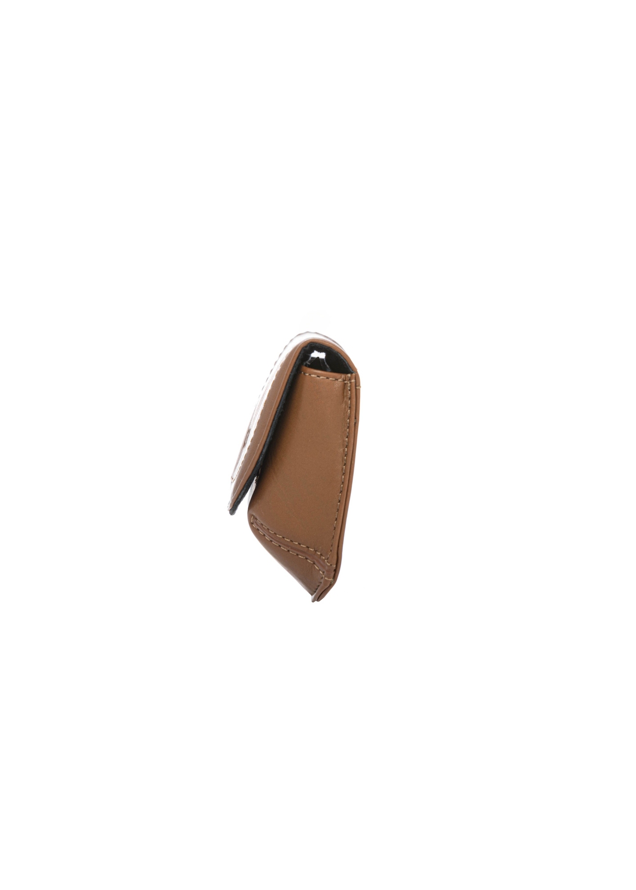 Skórzane etui w kolorze camelowym PORMS-0698-1D(W26), widok produktu z boku na białym tle.