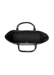 Czarna torebka shopper z monogramem TOREC-1181-9P(W26), widok produktu w środku na białym tle.