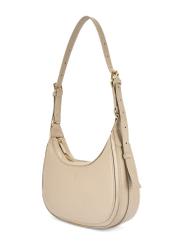 Beżowa mała torebka hobo TOREC-1136-1A(W26) - widok produktu po skosie, na białym tle. 