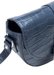 Granatowa skórzana torebka w stylu croco TORES-0707F-7D(W26), zbliżenie na detal produktu na białym tle.