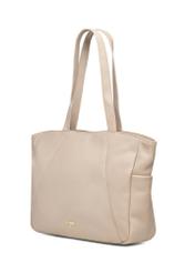 Beżowa skórzana torebka shopper damska TORES-1255-1A(W26), widok produktu skosem na białym tle.