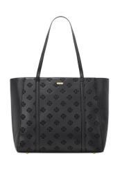 Czarna torebka shopper z monogramem TOREC-1160-9P(W26) - widok produktu z przodu, na białym tle. 