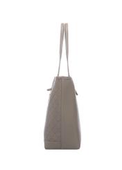 Jasnobrązowa torebka shopper z monogramem TOREC-1181-1K(W26), widok produktu z boku na białym tle.