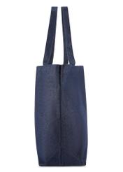 Denimowa torebka shopper TOREN-0334-7H(W26), widok produktu z boku na białym tle.