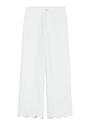 Białe spodnie damskie wide leg SPODT-0122-0B(W26), widok produktu z przodu na białym tle.