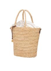 Słomkowa torebka damska shopper TOREC-0939-1E(W26), widok produktu skosem na białym tle.