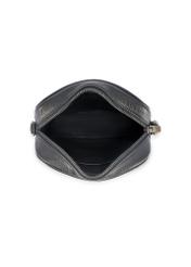 Czarna skórzana torba męska TORMS-0491-99(W26), widok produktu od środka na białym tle.
