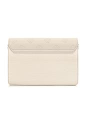 Kremowa torebka damska z monogramem TOREC-0536-0B(W26), widok produktu od tyłu na białym tle.