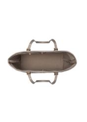 Jasnobrązowa torebka shopper z monogramem TOREC-1181-1K(W26), widok produktu w środku na białym tle.