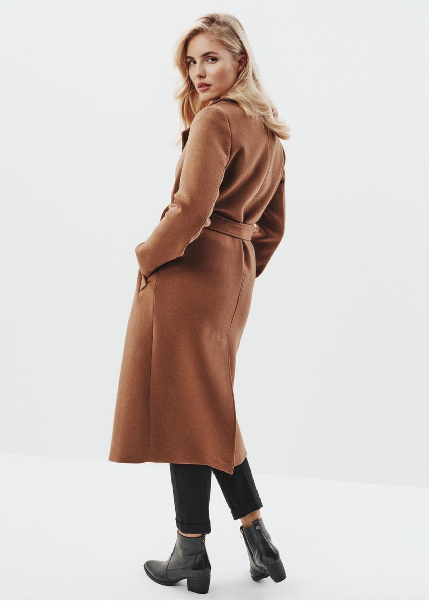 Długi płaszcz damski w kolorze camel PLADT-0048-24(Z23)